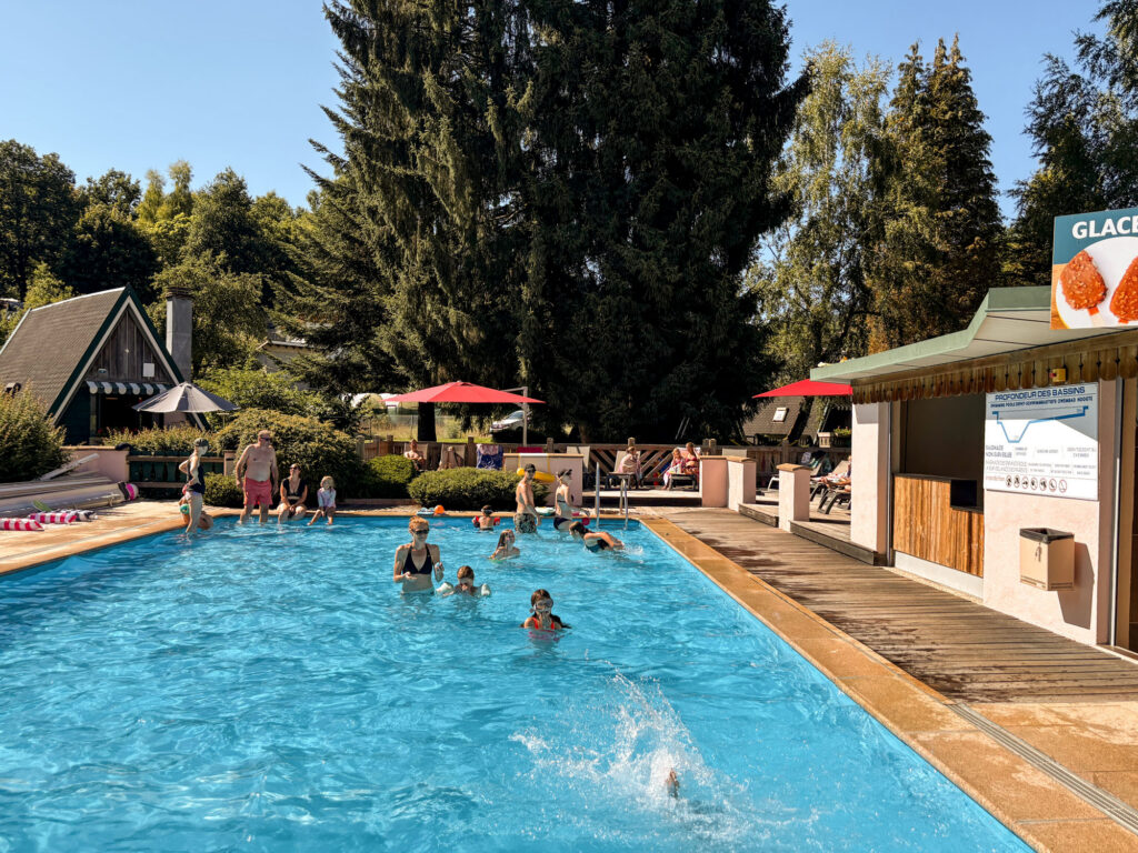 jeux deau camping gerardmer piscine chauffee